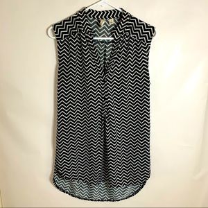 Teacher sleeveless blouse